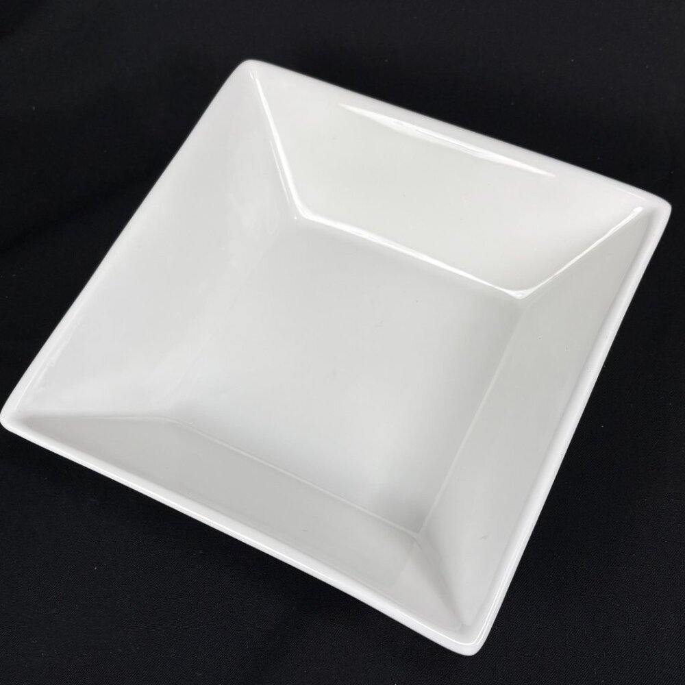 Maxwell & Williams White Basics tea square dish
